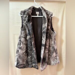 Chico’s Gray Faux Fur Vest Size 1 Womens Cozy Open Front Winter Layer Medium
